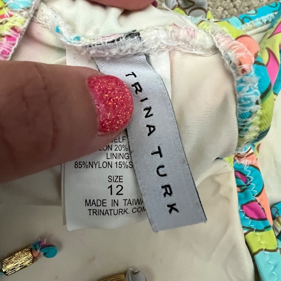 Trina Turk Bikini Set Multicolor Abstract Print Halter Top & Side Hipster Bottom - Picture 3 of 3